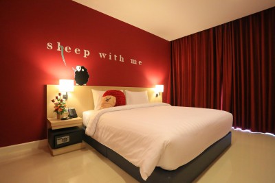 SLEEP WITH ME HOTEL 4*